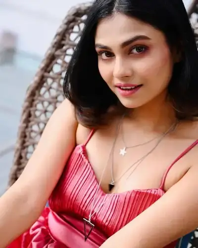 Escort Service Bansgaon